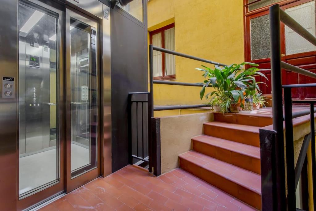 Petite E Chic Loft Para 3 En El Corazon De Madryt Zewnętrze zdjęcie